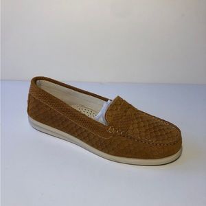 Women’s Eric Michael Slip On Loafers Leather Shoes Snake Print Flats Sz US 9 New